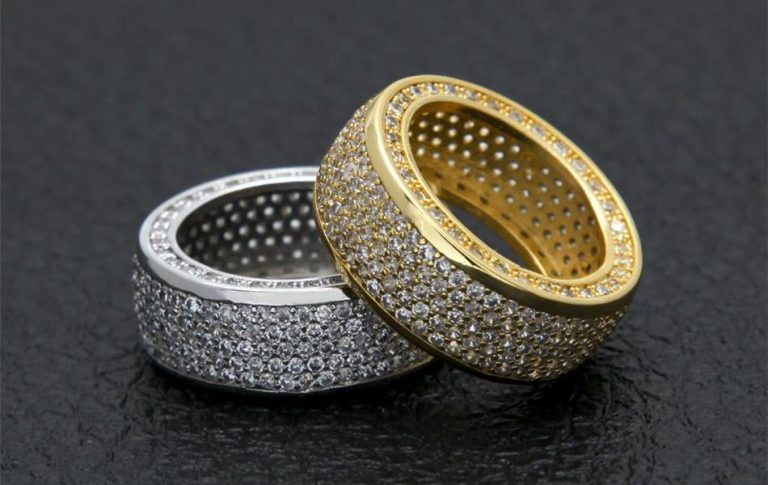 5 Best Gold engagement Rings in 2026 - Golden Wedding Rings | SKINGROOM